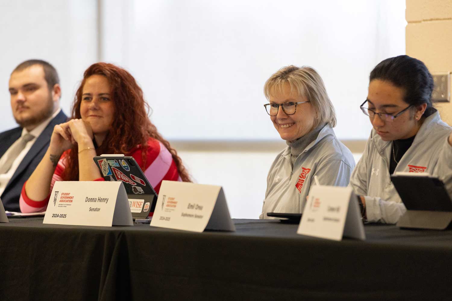 Student Henry participates in SGA meeting
